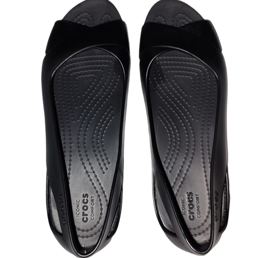 Black dressy Crocs size women's 8